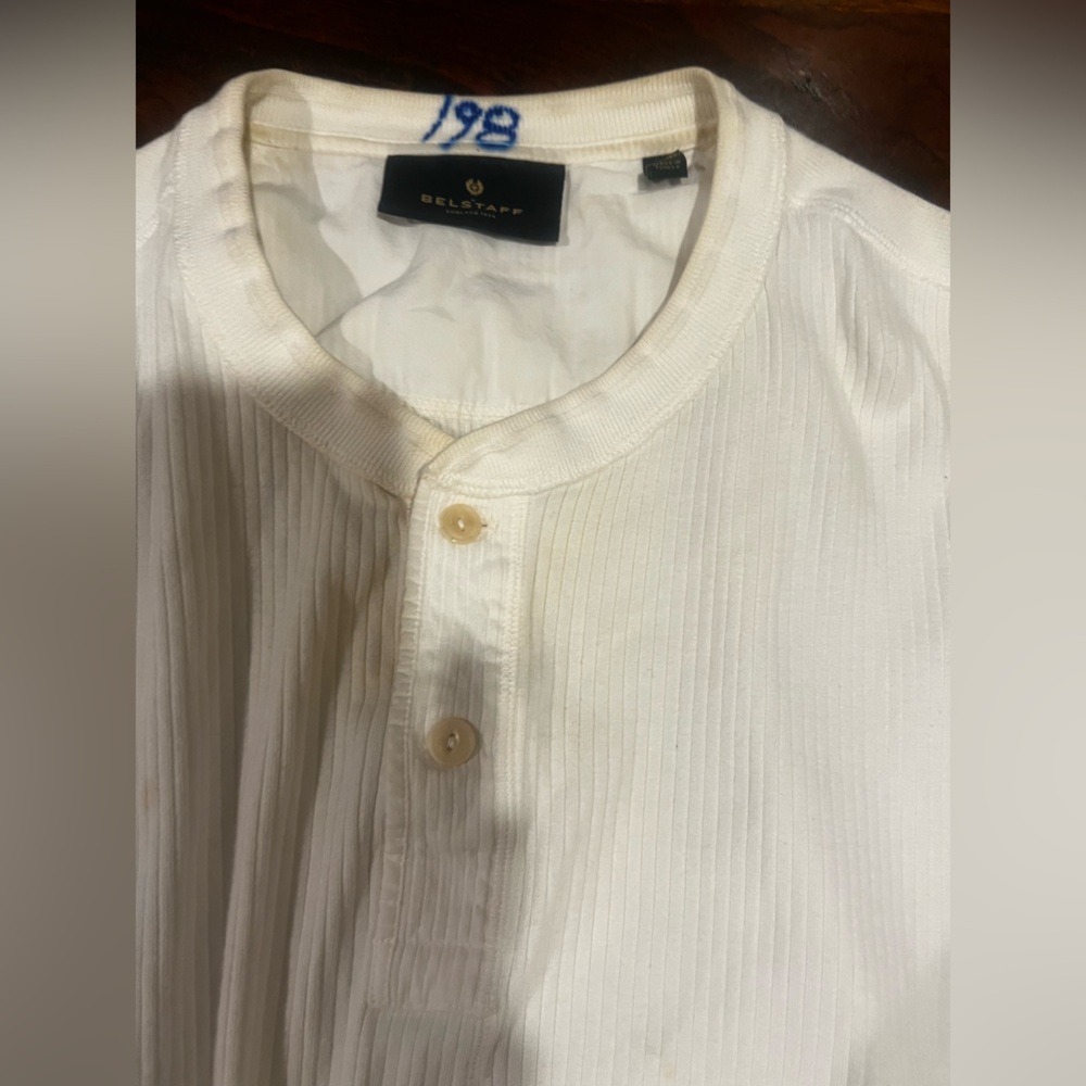 Belstaff imported White Ribbed Long Sleeve Henley Top Medium Shoulder emblem - Picture 6 of 8